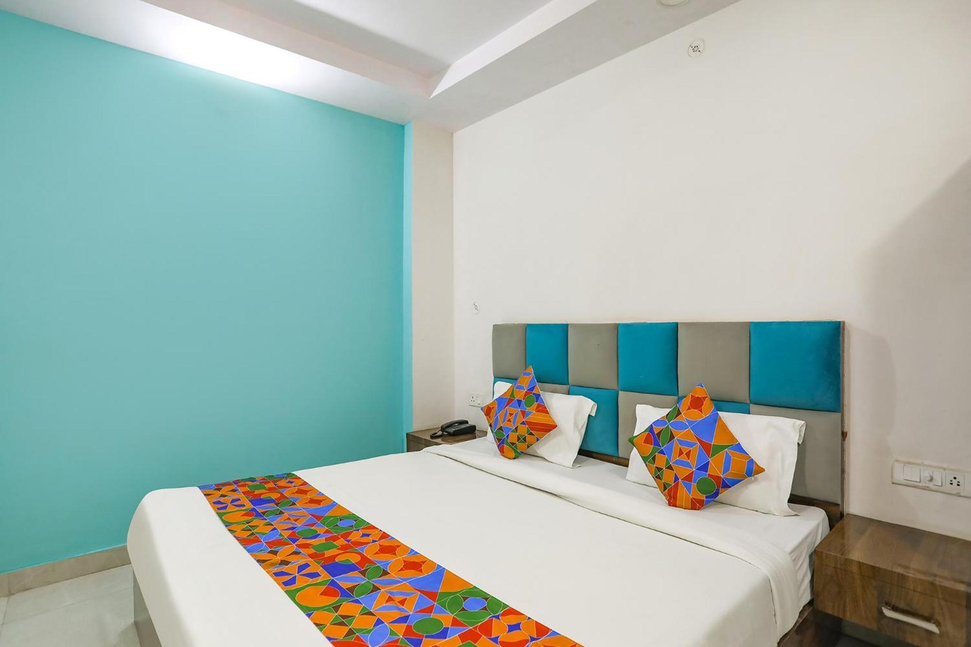 Fabhotel Sm Palace Chinhat Exterior foto